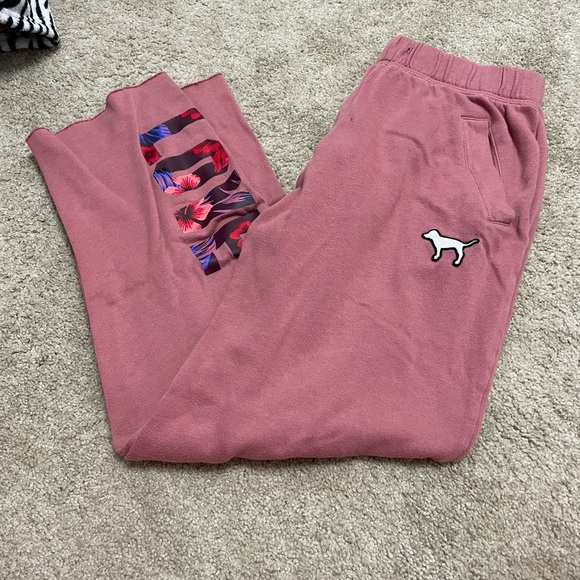 PINK Victoria's Secret Pants - Super cute sweatpants